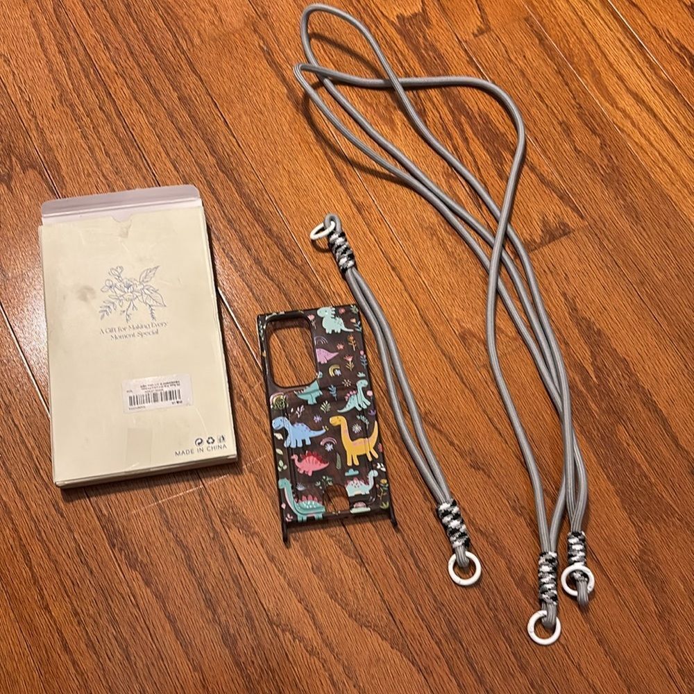 QX Rope Slot Samsung Galaxy S24 Ultra Dinosaur case with rope slots. NWT